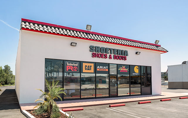 Side angle image of La Puente store location