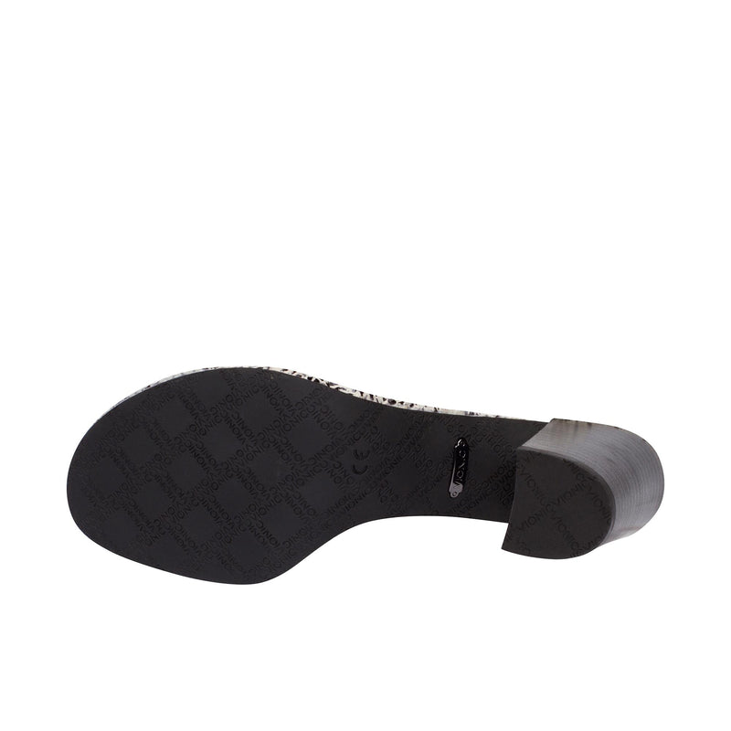 Load image into Gallery viewer, Vionic Sami Sandal Bottom View
